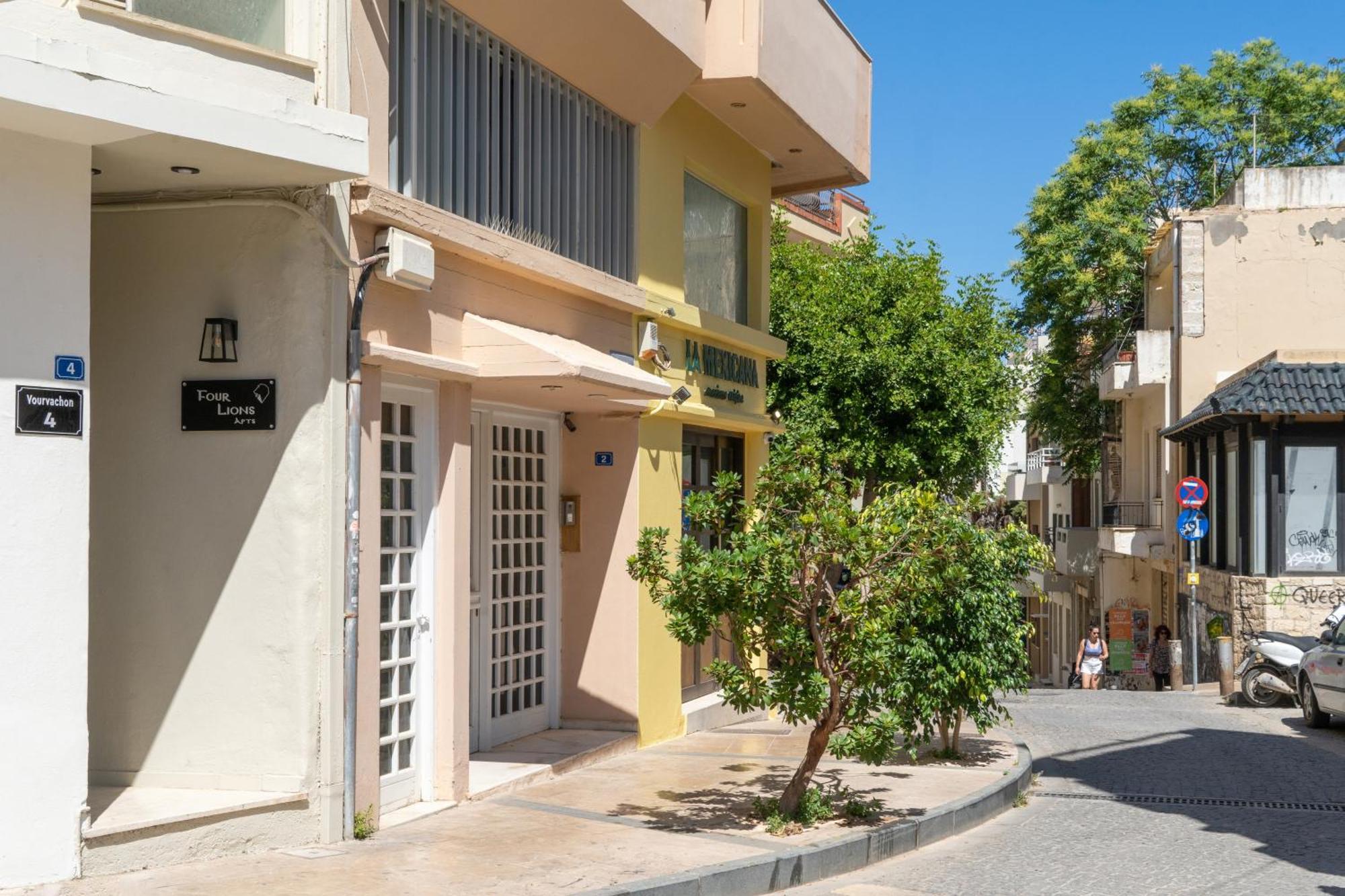 City Four Lions B Apartment Ираклио Екстериор снимка